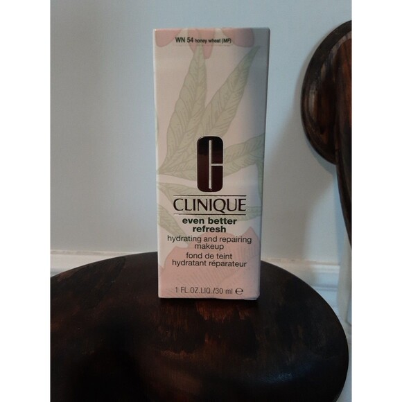 Clinique Even Better Refresh Hydrating Repairing WN 54 Honey Wheat Makeup 1fl oz - Picture 1 of 1